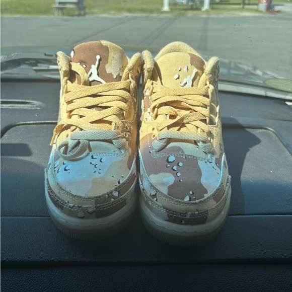 Jordan Women Jordan Kids Camo Sneakers in Tan, Brown and Cream